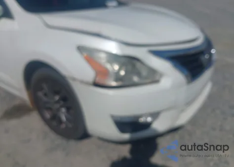 2015 Nissan Altima 2.5 S из США, поврежденный, VIN 1N4AL3AP7FC492791